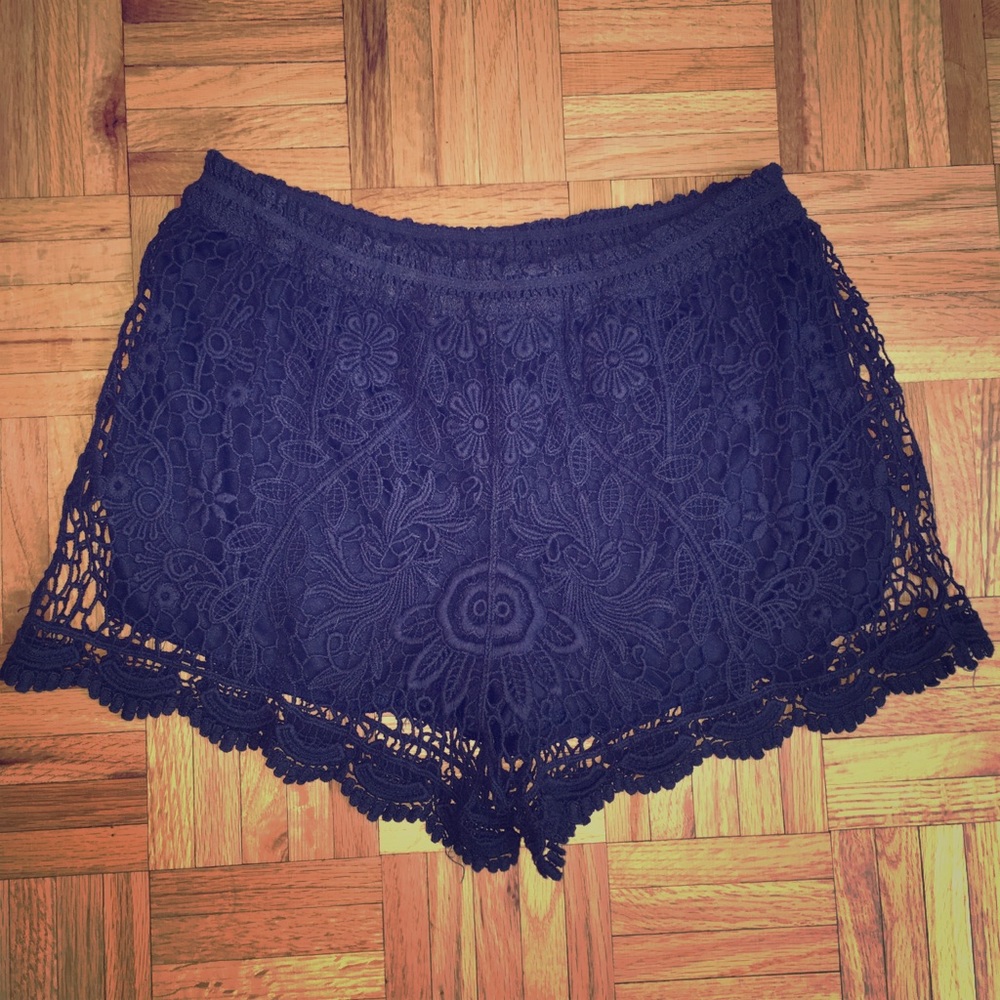 🔹Island Gypsy Lace Shorts🔹